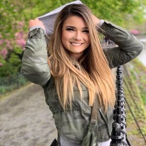 Meet your Posher, Iuliana